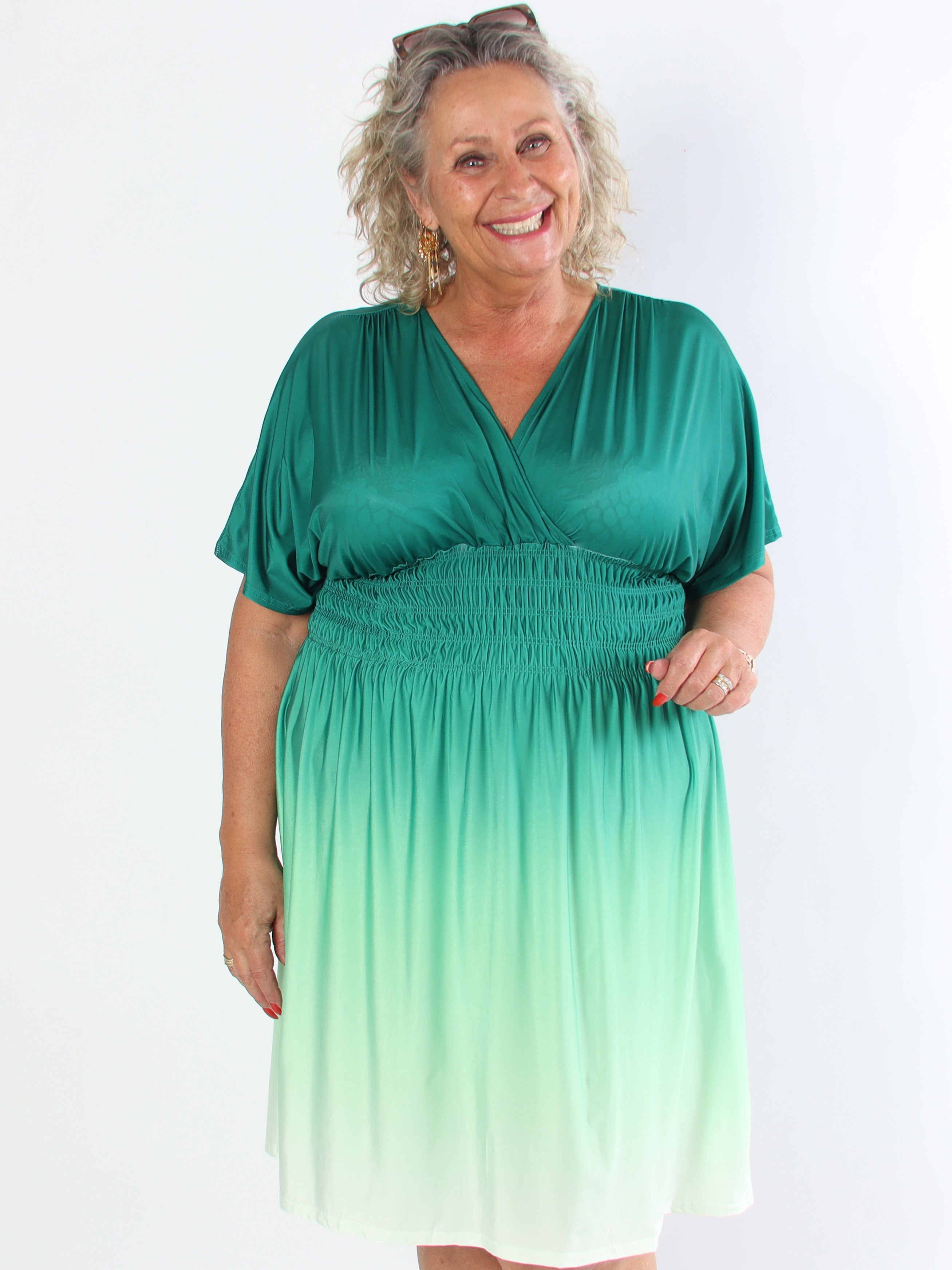 Pams Fade Short - Mångfärgad stretchig klänning i stor storlek